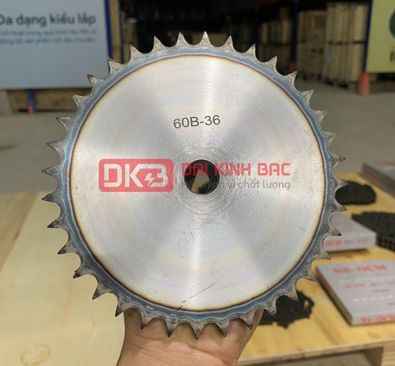 CHẤT LIỆU THÉP NÀO DÙNG TRONG BÁNH XÍCH (NHÔNG)?